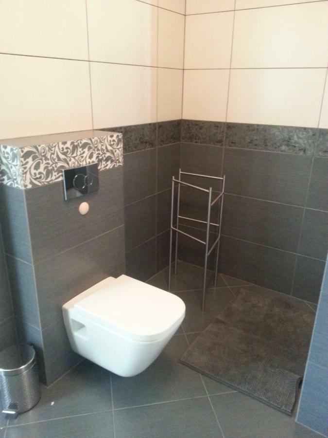 Strict Center Towarowa Appartement Poznań Buitenkant foto