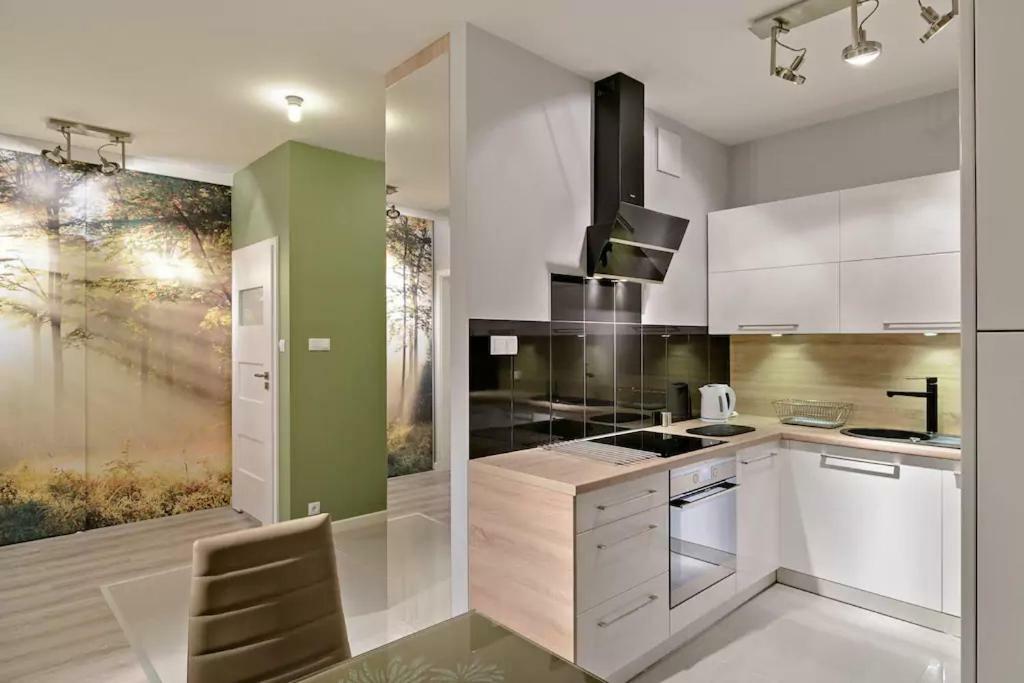 Strict Center Towarowa Appartement Poznań Buitenkant foto